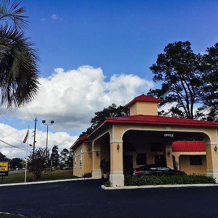 Relax Inn Folkston Exterior photo